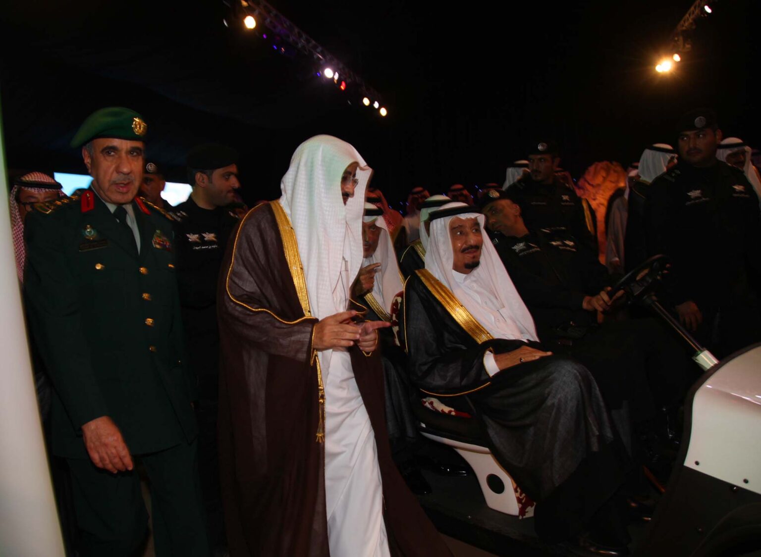 الملك سلمان بن عبدالعزيز حفظه الله